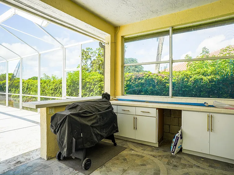 2575 Muirfield Ter — Photo 49