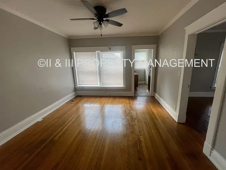 221 W 37th St #1W — Photo 2