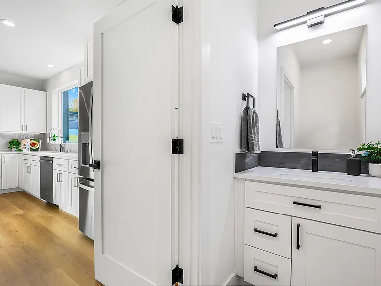 10626 E Riverside Dr — Photo 10