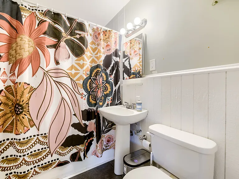 155 N Jackson St #8 — Photo 13