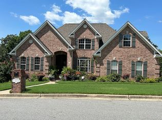 102 Osage Dr, Maumelle, AR 72113
