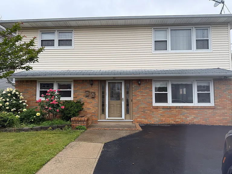 76 Maitland Pl #1 — Photo 1