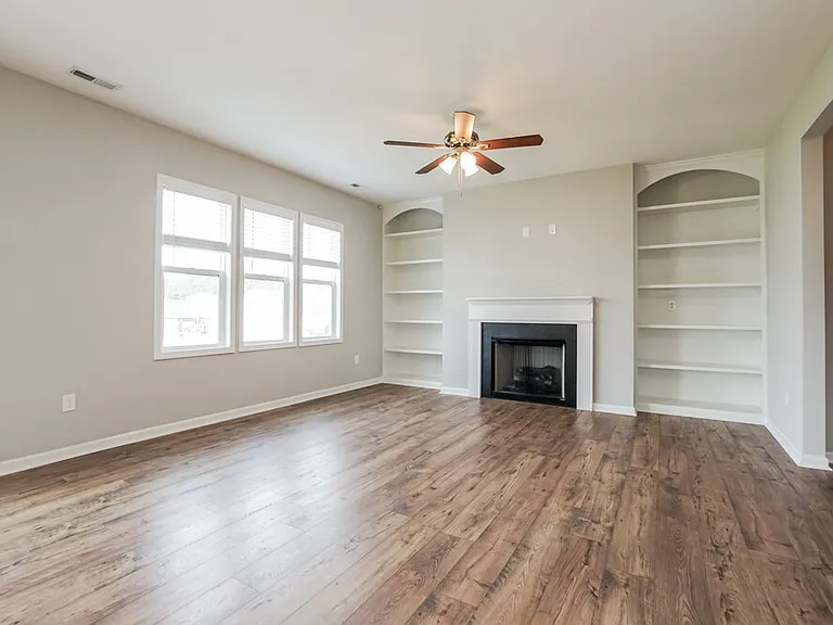 12 Patagonia Pl — Photo 4