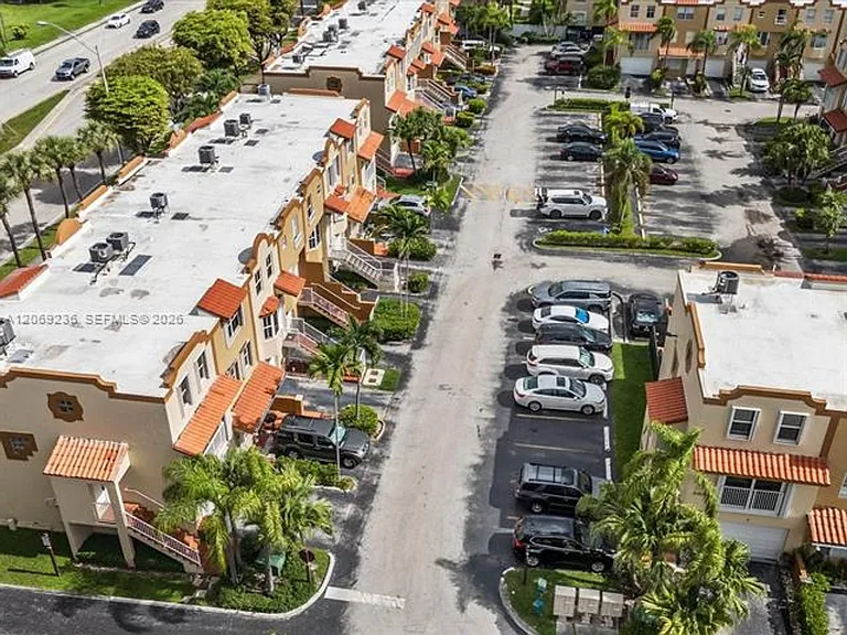 390 NW 86th Pl #Townhouse 201 — Photo 44