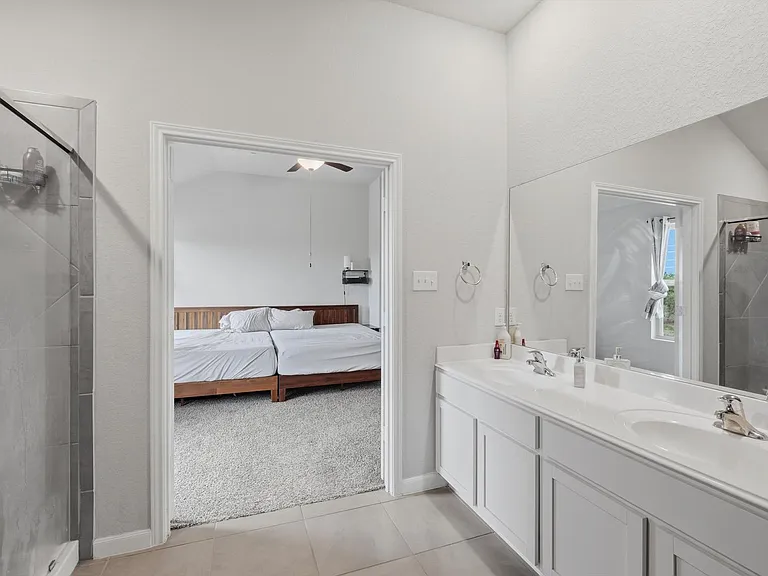 7102 Emerald Valley — Photo 22