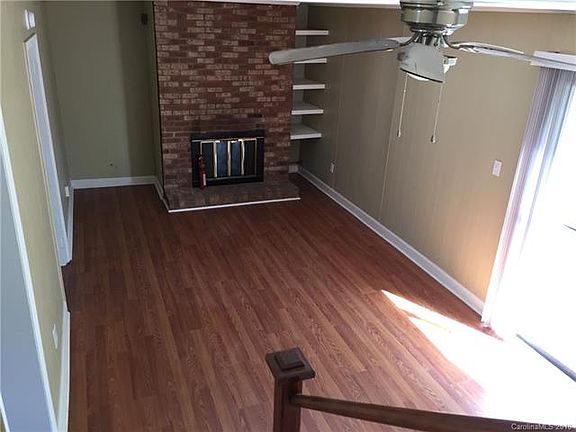 5th image of 936 Hallmark Dr