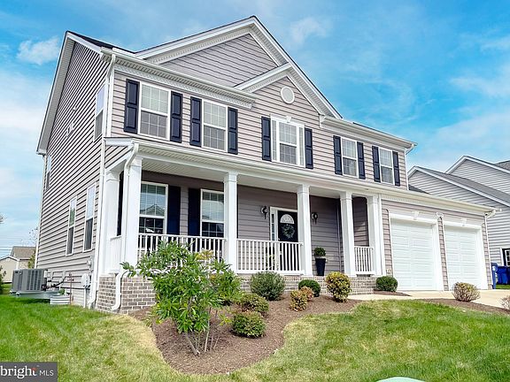 2nd image of 43035 Bluejay Ln