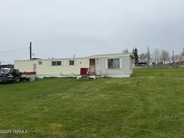 8941 Naches Heights Rd, Tieton, WA 98947