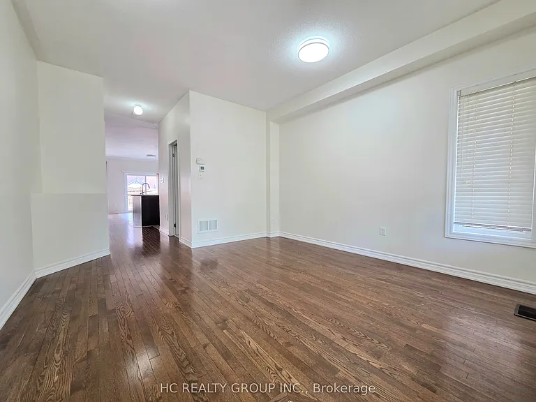703 Hammersly Blvd — Photo 2