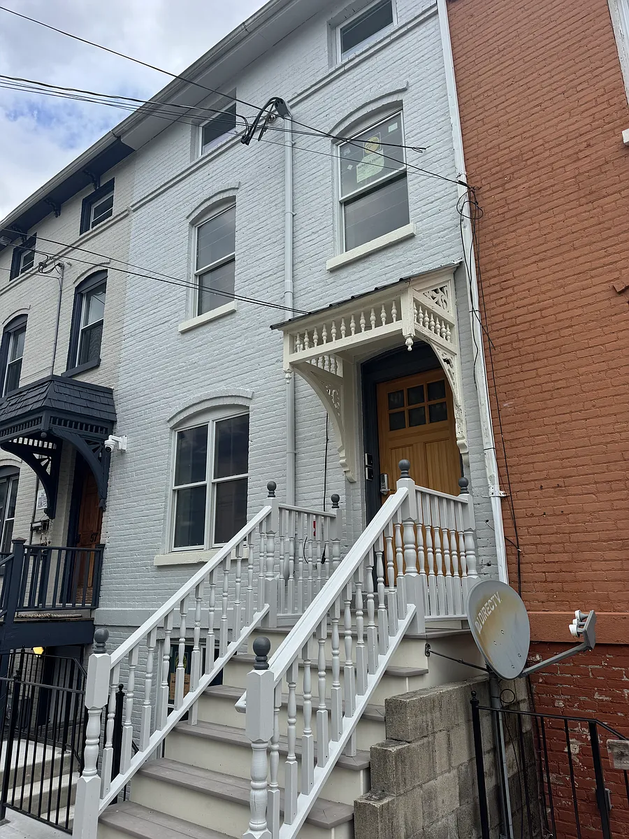 Building Photo - 55 Lander St #2B