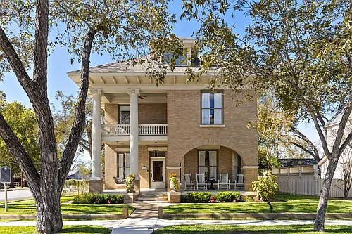 201 Ramona St Photo 1