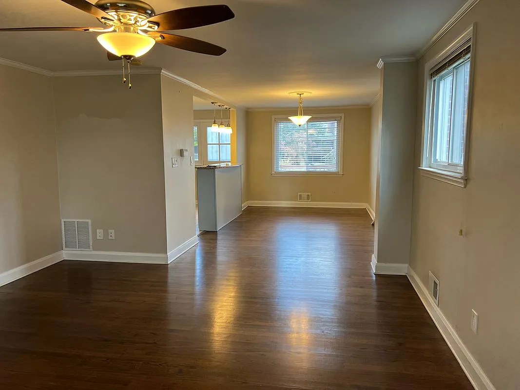 3 bed, 2.0 bath, 1830 sqft, $2,300 — Photo 3
