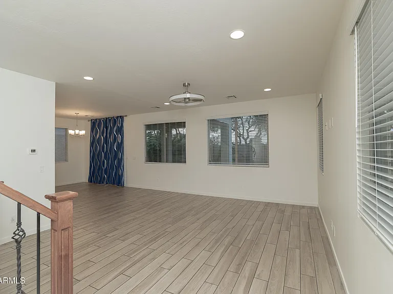 6018 W Hartford Ct — Photo 3