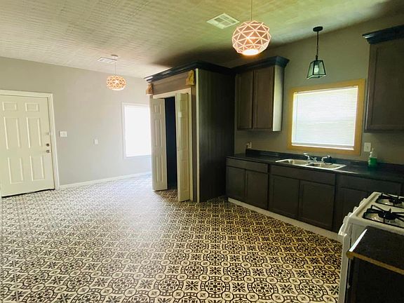 5th image of 1545 10th St