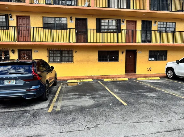 1343 W 51st Pl #B-4, Hialeah, FL 33012