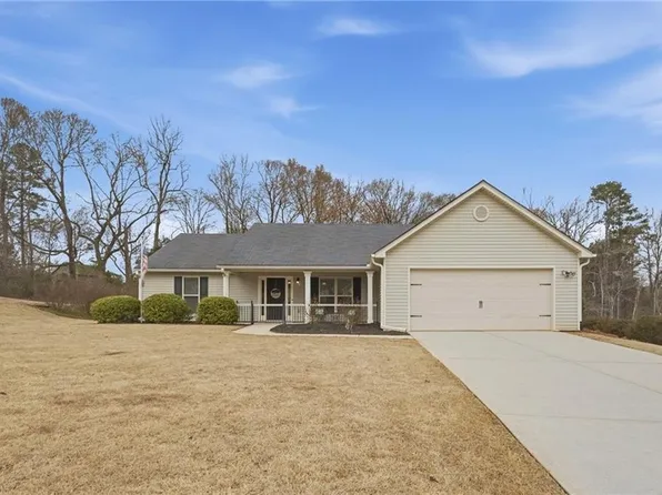 228 Falling Leaf Ln, Winder, GA 30680