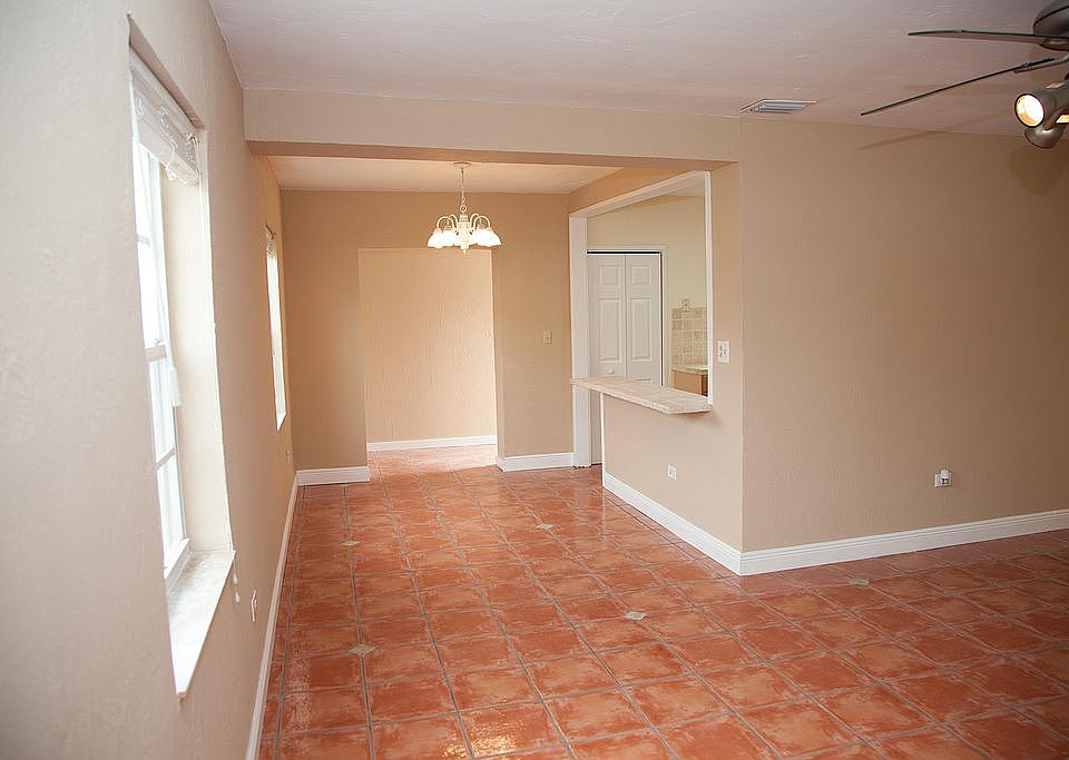 2nd image of 3835 SW 58th Ct