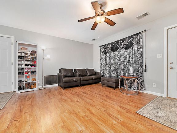 5th image of 230 Bradley St