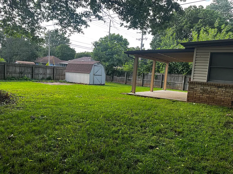 2119 S Ferguson Ave — Photo 14