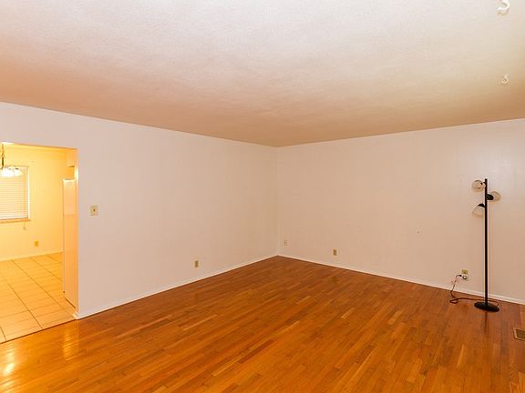 4th image of 9041 E Shenandoah Dr