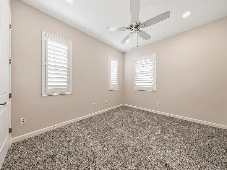 4897 N 207th Ln — Photo 38