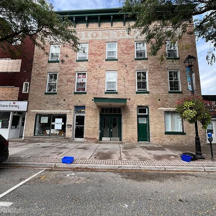 1st image of 20 King St E #20B