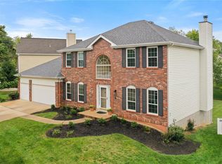 16750 Deveronne Cir, Chesterfield, MO 63005