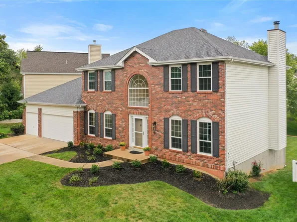 16750 Deveronne Cir, Chesterfield, MO 63005
