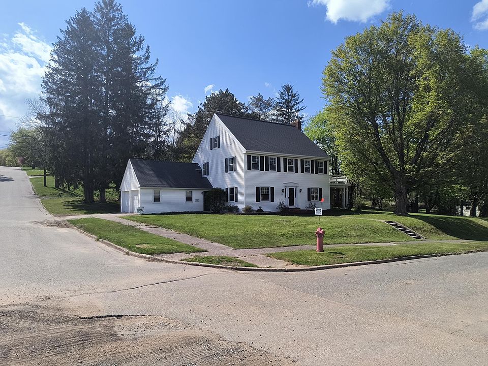 1st image of 203 N 8th Ave