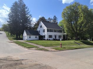 203 N 8th Ave, Iron River, MI 49935