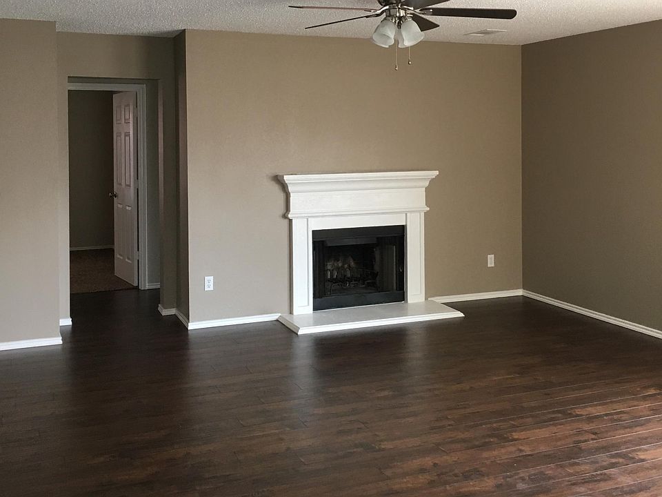 1st image of 1608 Powder Horn Ln