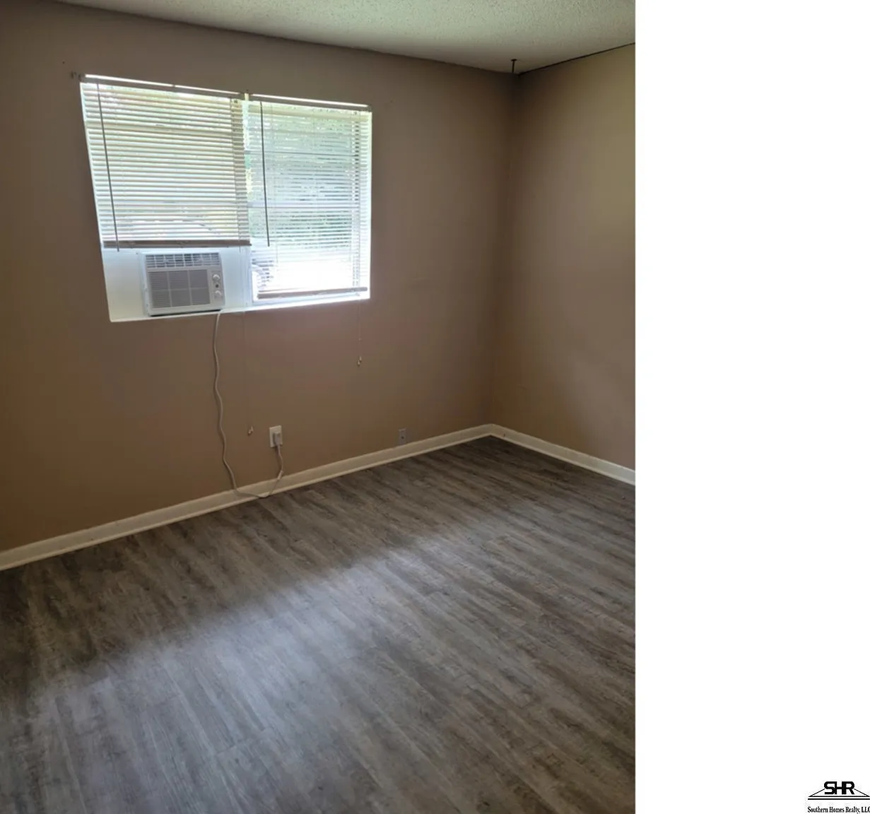 671 E Olive Rd — Photo 3