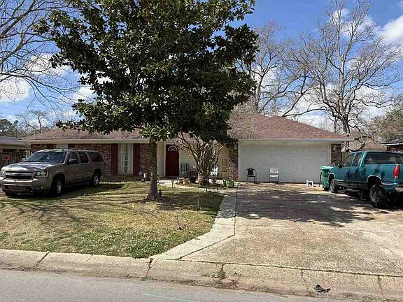 2nd image of 803 Sweetgum Dr
