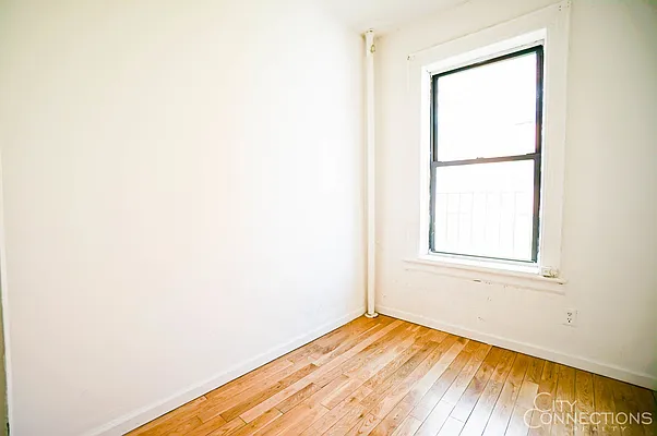 Rented by City Connections Realty | media 10