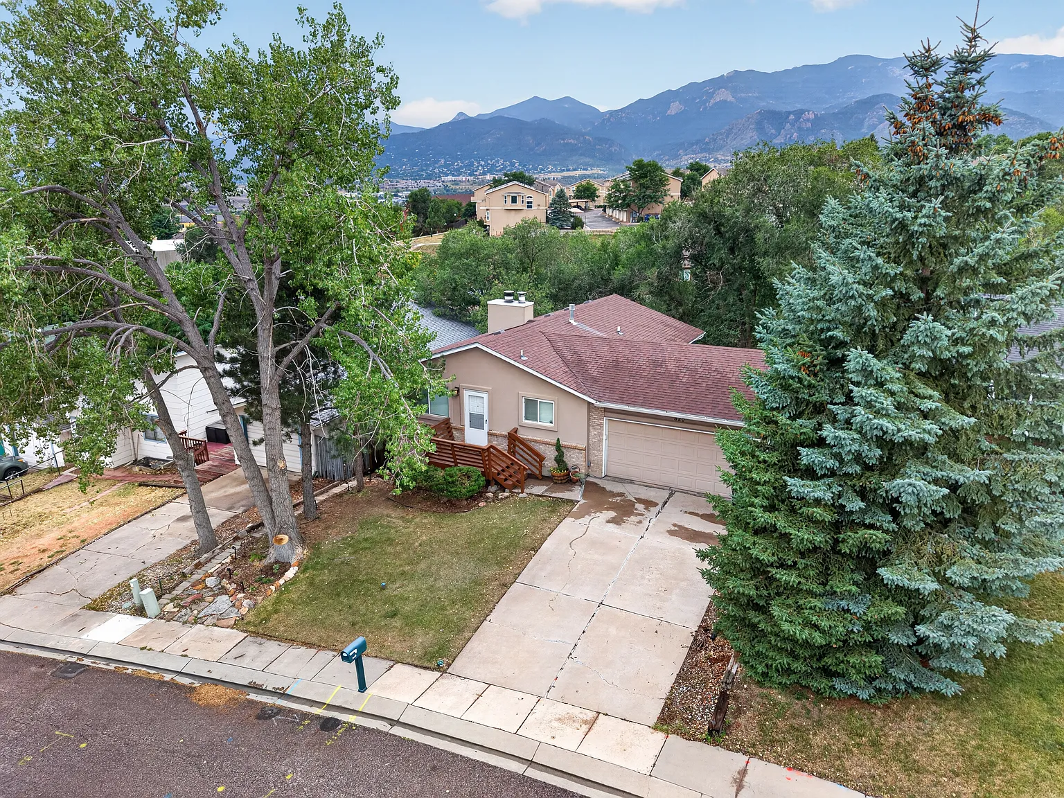 3 bed, 1750 sqft, $2,300 — Photo 3