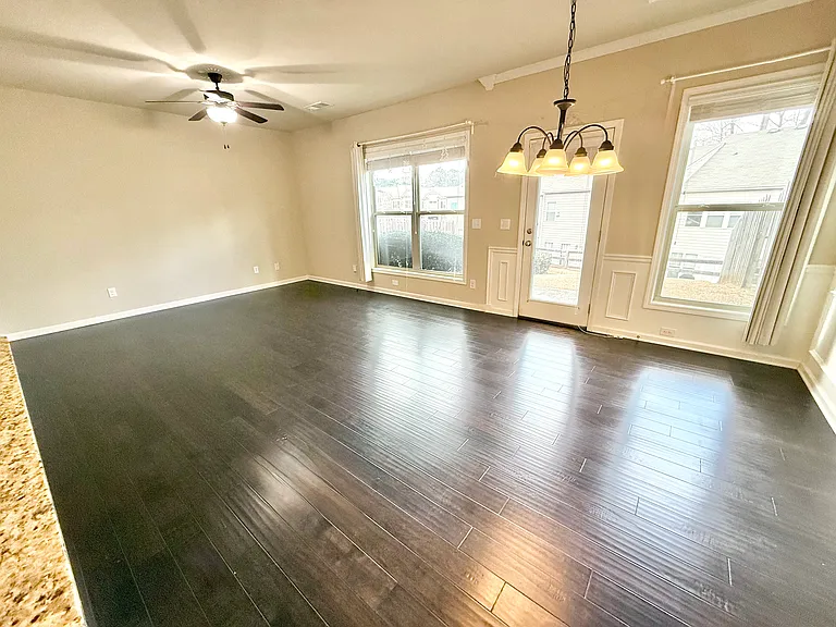 7075 Elmwood Ridge Ct — Photo 5