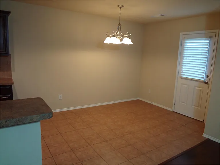 904 Mazatlan Ct — Photo 13
