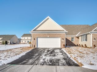 1074 Freedom Rd, Elburn, IL 60119