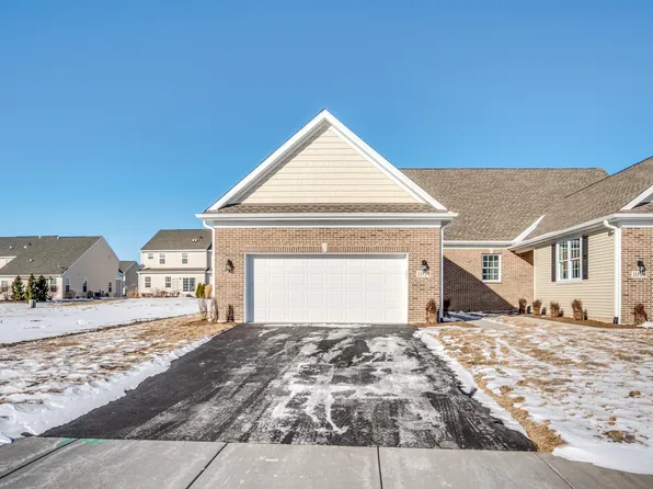 1074 Freedom Rd, Elburn, IL 60119