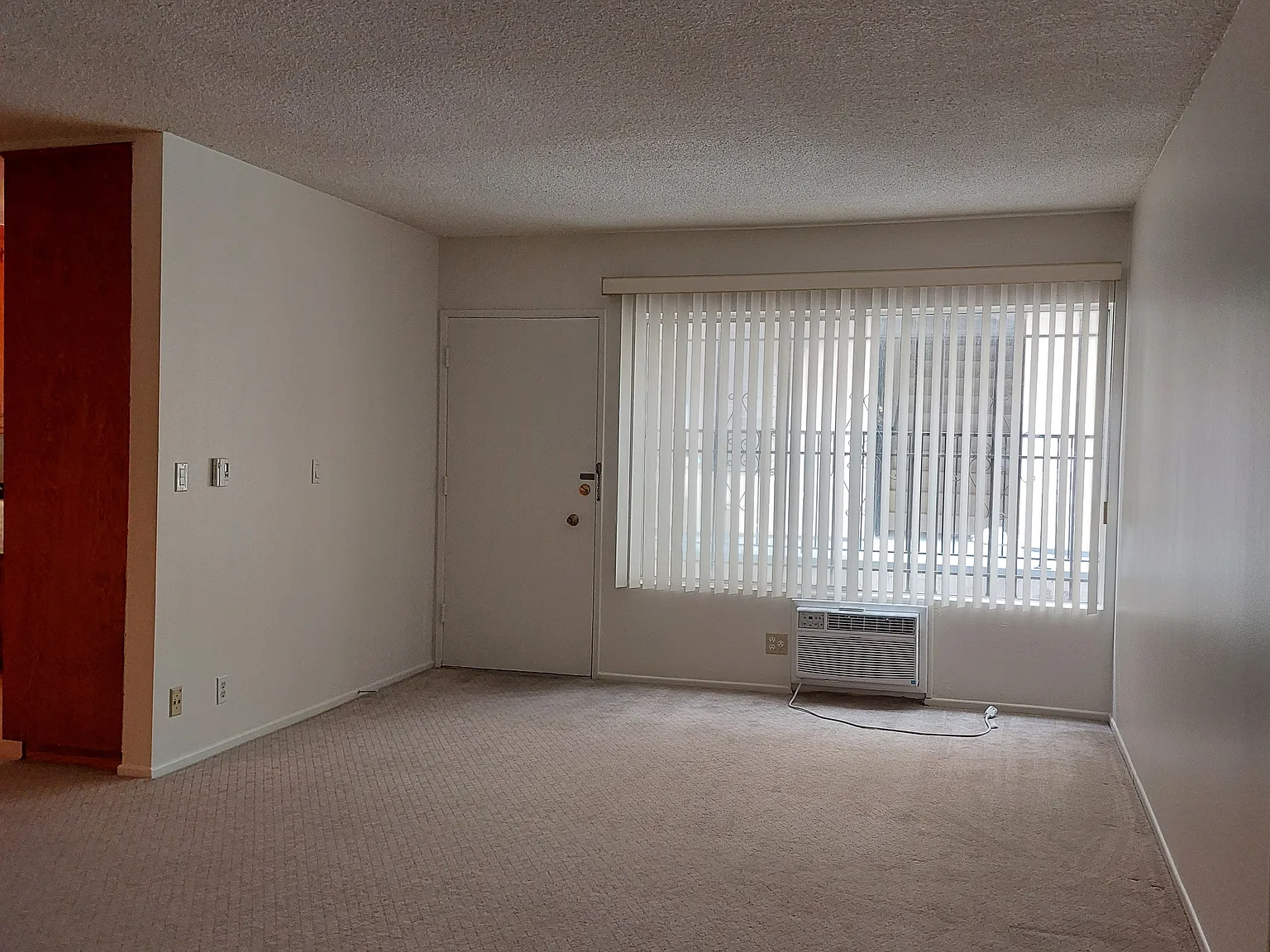 1 bed, 750 sqft, $1,900 — Photo 3