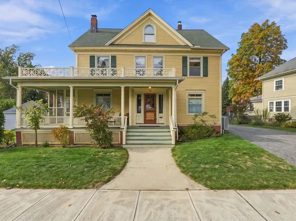 116 S Park Ave, Longmeadow, MA 01106
