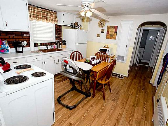 5th image of 36 Notre Dame Ave