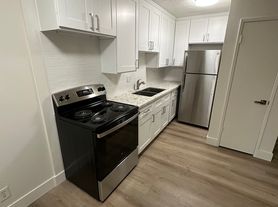 270 W Alamar Ave, Santa Barbara, CA