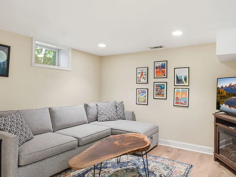 110 Stewart Ave — Photo 21