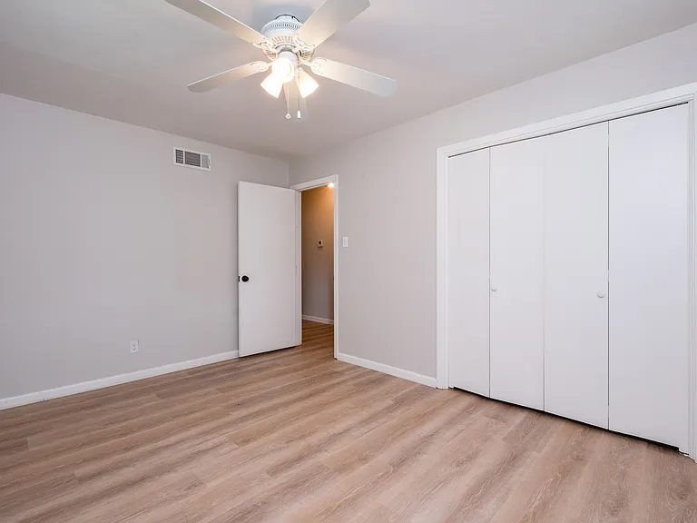 6915 Bluebird Dr — Photo 32