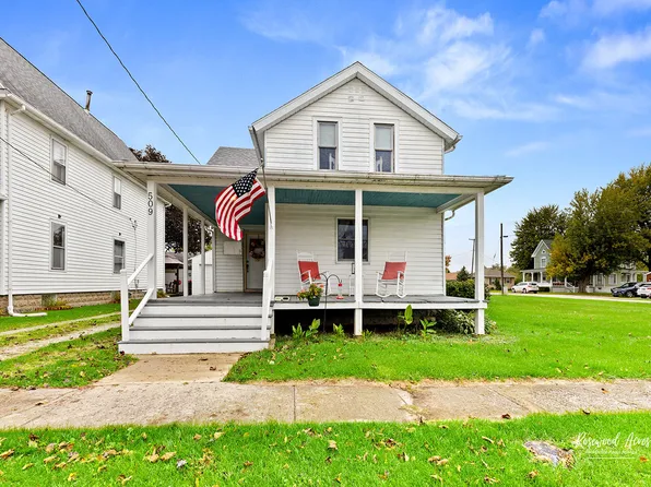 509 Saint Charles St, Beaverville, IL 60912