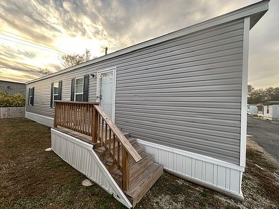 2nd image of 6027 N Lindbergh Blvd