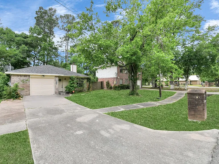 8106 Claiborne St — Photo 31