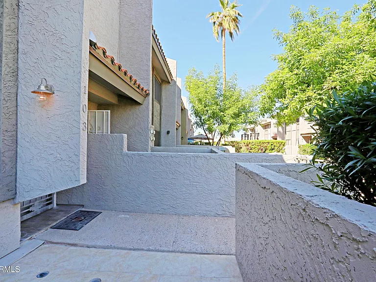 2615 N Hayden Rd #103 — Photo 4