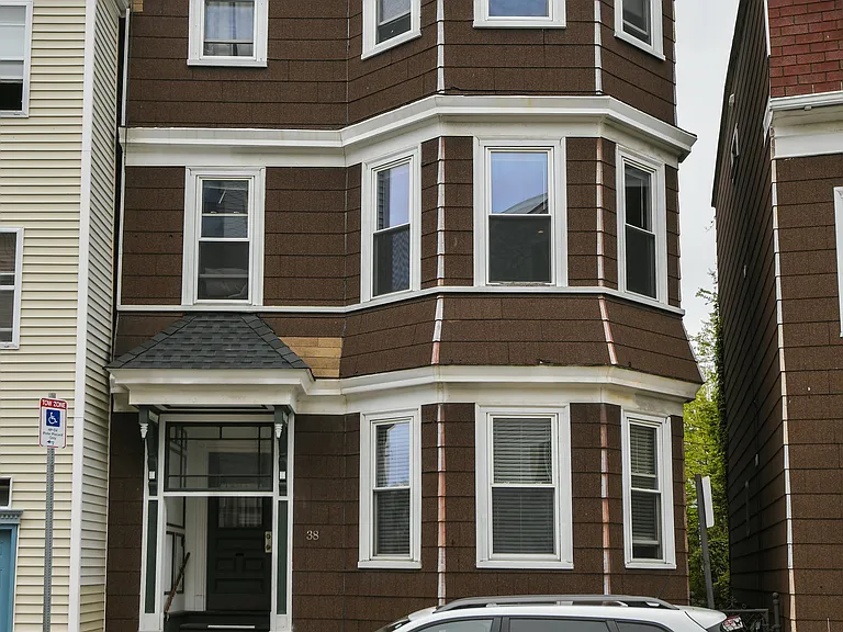 38 Vinton St #2 — Photo 15